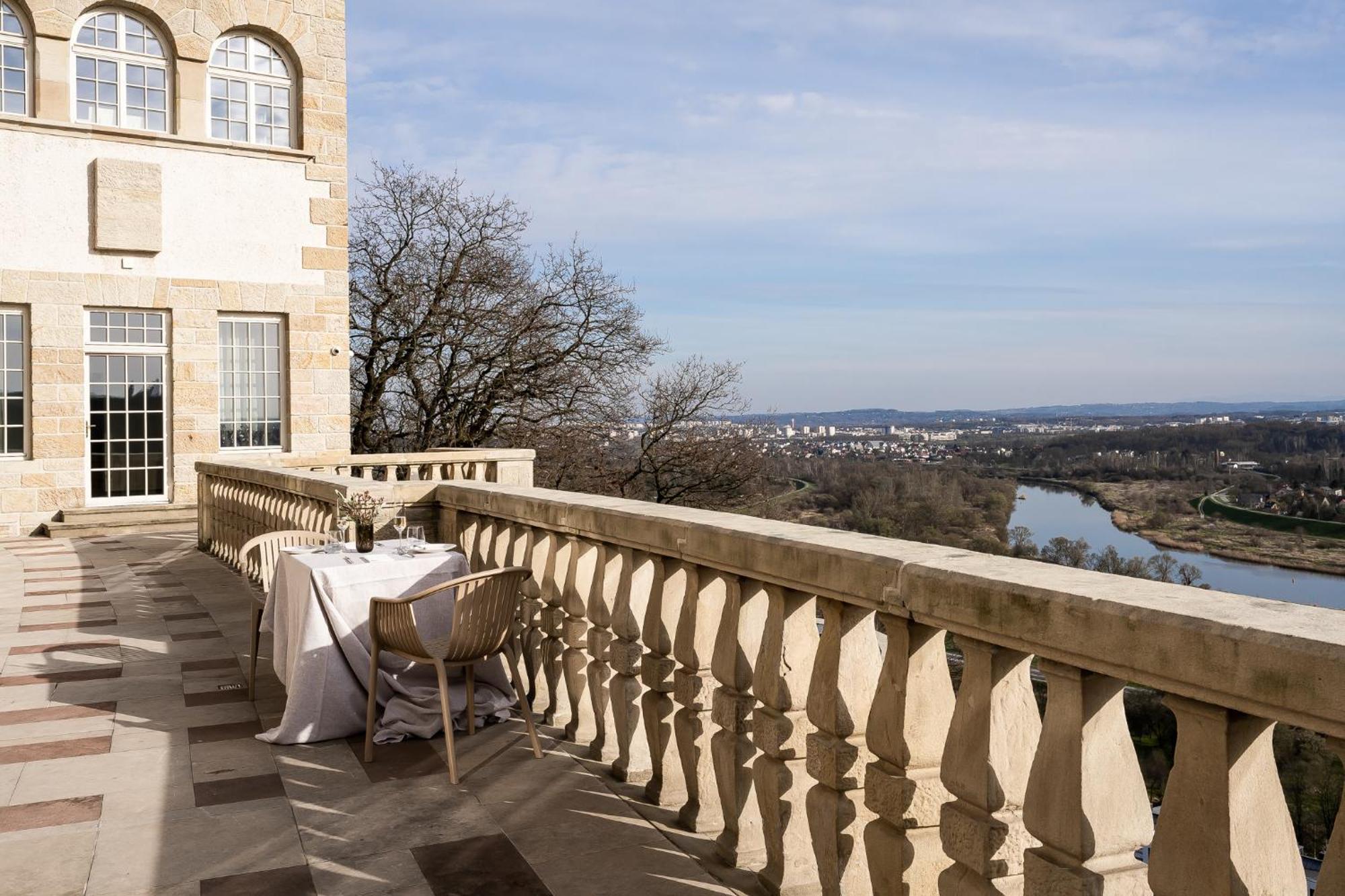 Zinar Castle Hotel Krakow Bagian luar foto