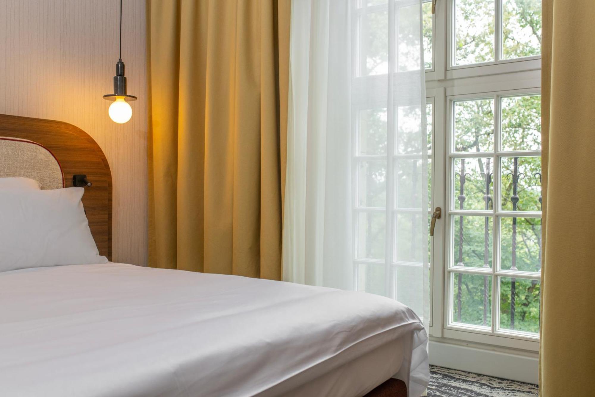 Zinar Castle Hotel Krakow Bagian luar foto