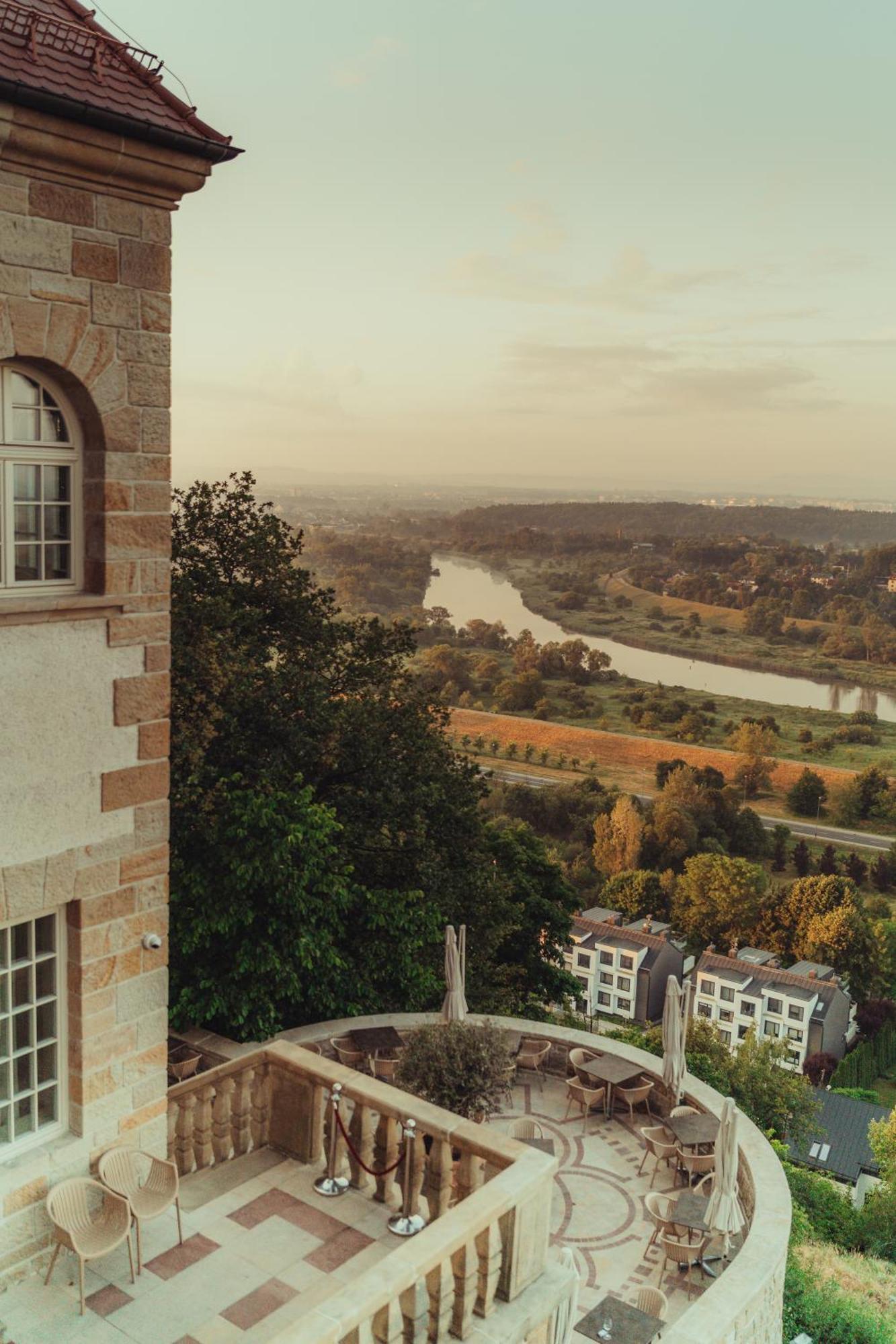 Zinar Castle Hotel Krakow Bagian luar foto